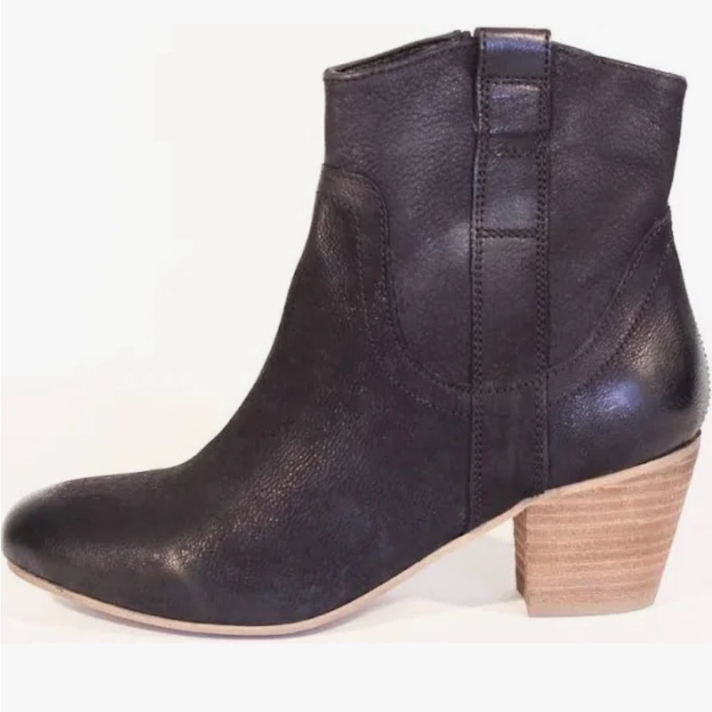 Chelsea Crew Black Label Ankle Booties - Size 10